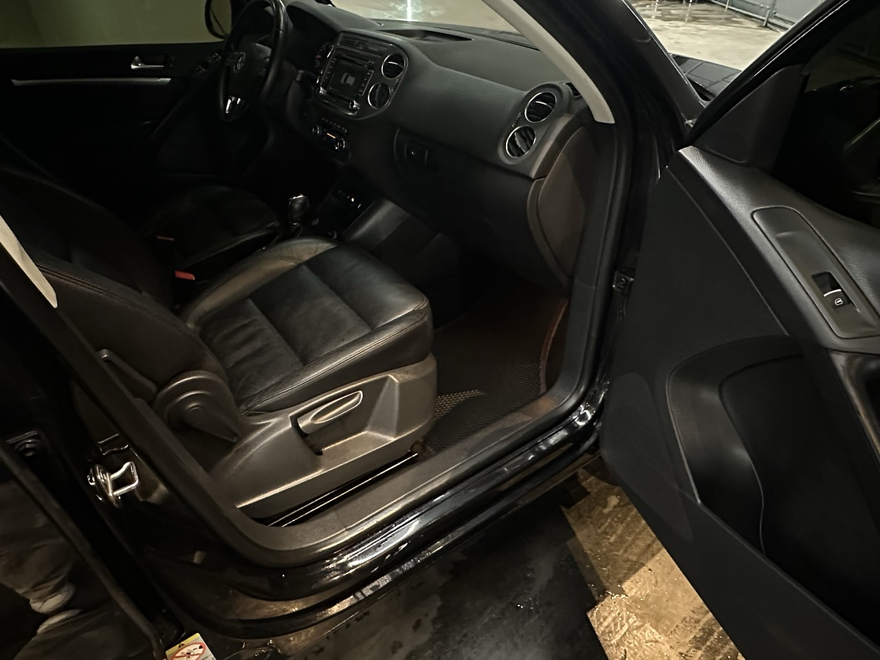 VOLKSWAGEN TIGUAN TDI 2013 / SUNROOF / SMART KEY / 4WD 25