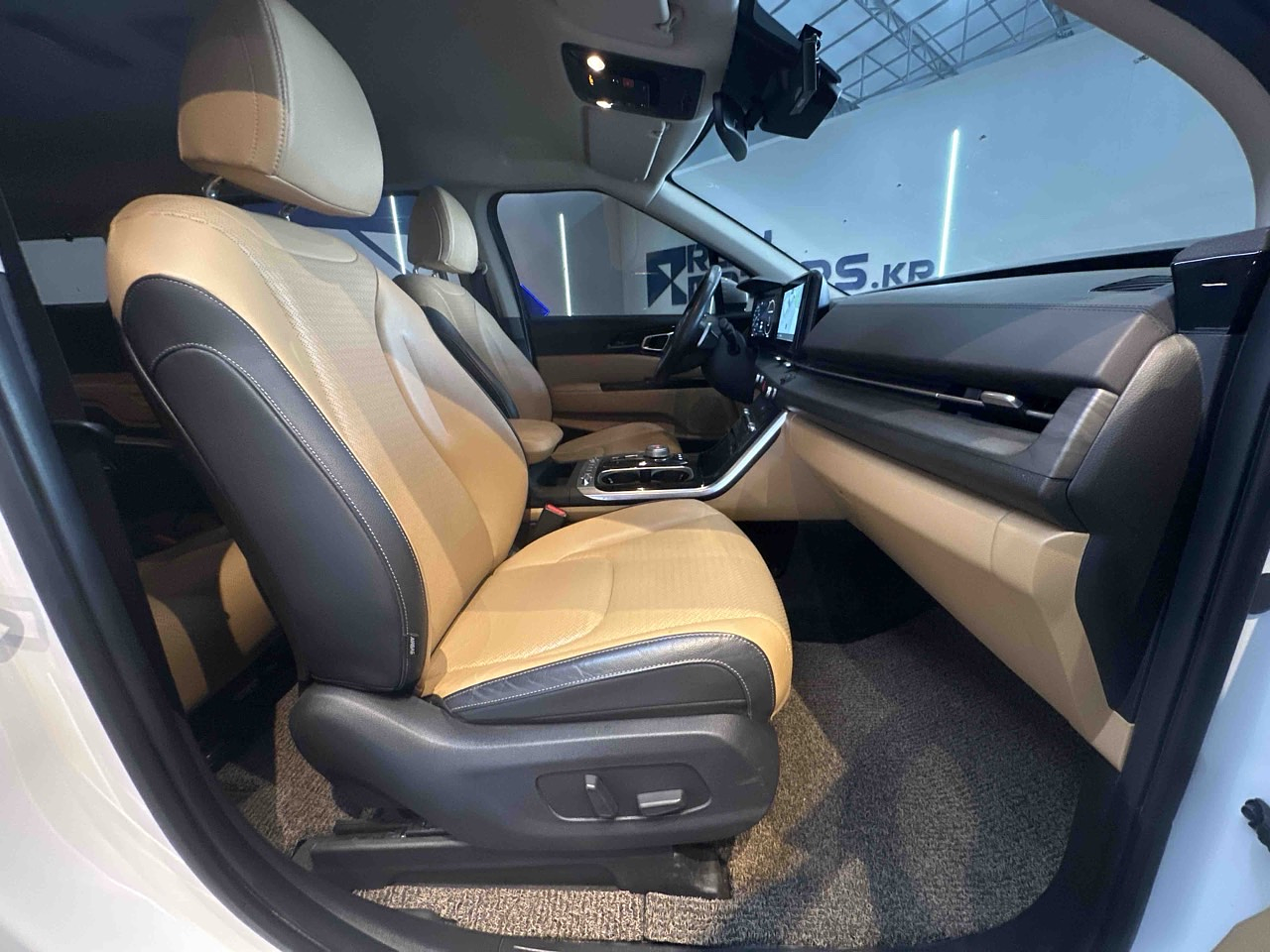 KIA CARNIVAL 2023 / 9PASAJEROS / CÁMARA 360 / DIESEL 2.2 / 2WD 20