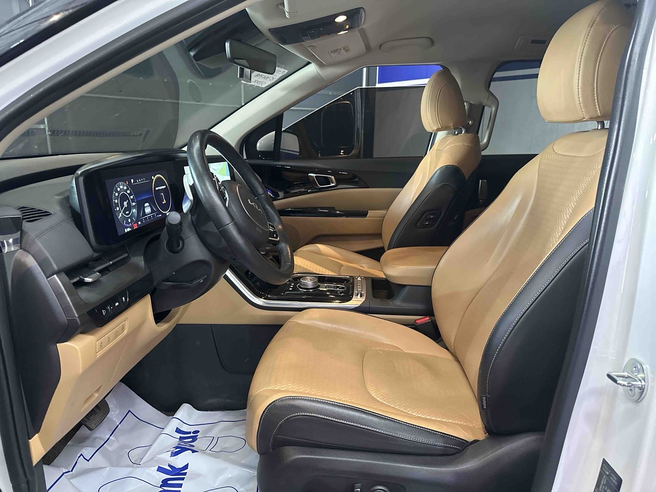 KIA CARNIVAL 2023 / 9PASAJEROS / CÁMARA 360 / DIESEL 2.2 / 2WD 14