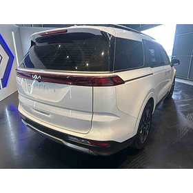 KIA Carnival — foto 4 de 16