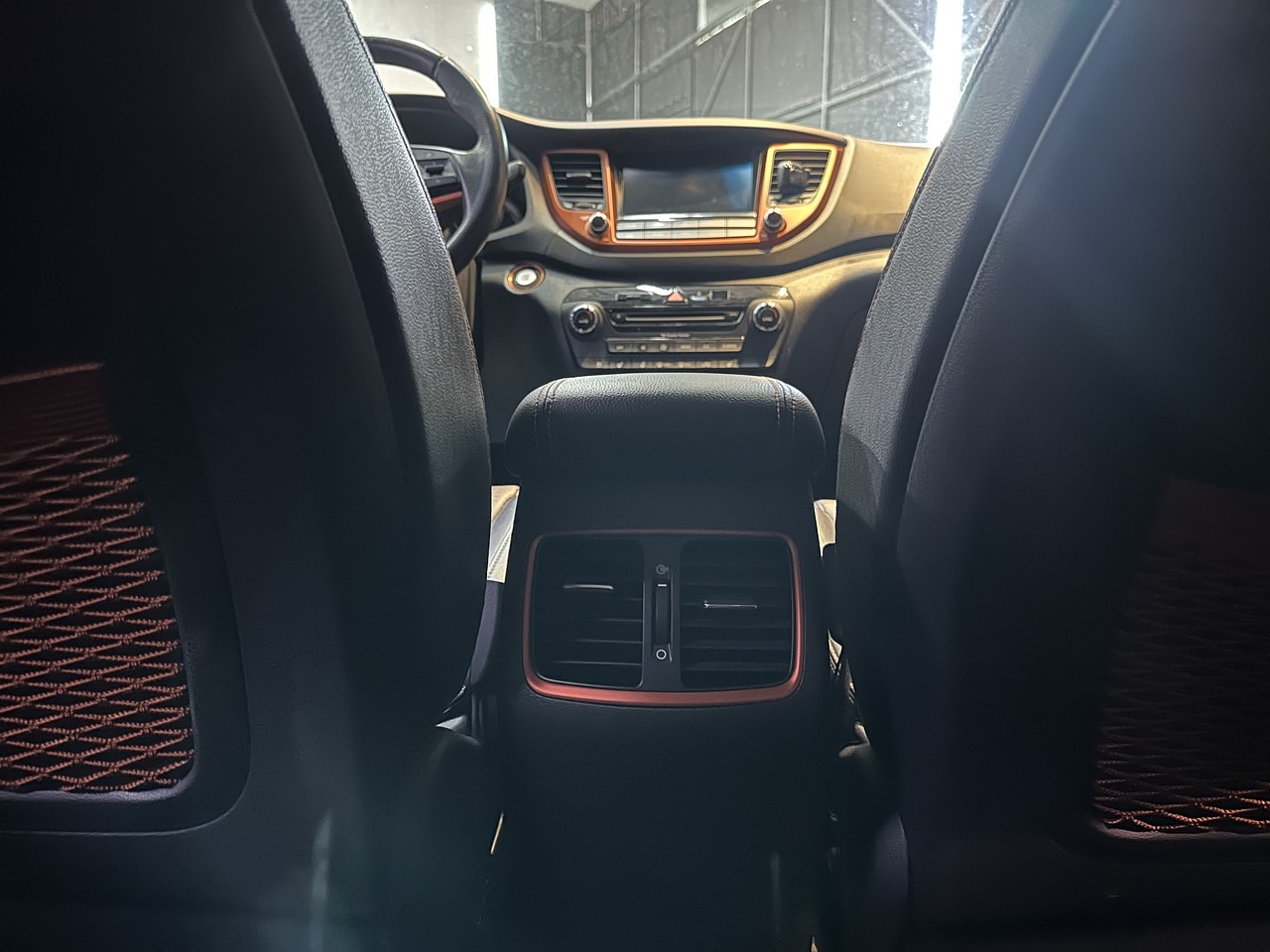  HYUNDAI TUCSON 2016 / AUTOMÁTICA  / CAMARA R / SUNROOF / DIESEL / 2WD  34