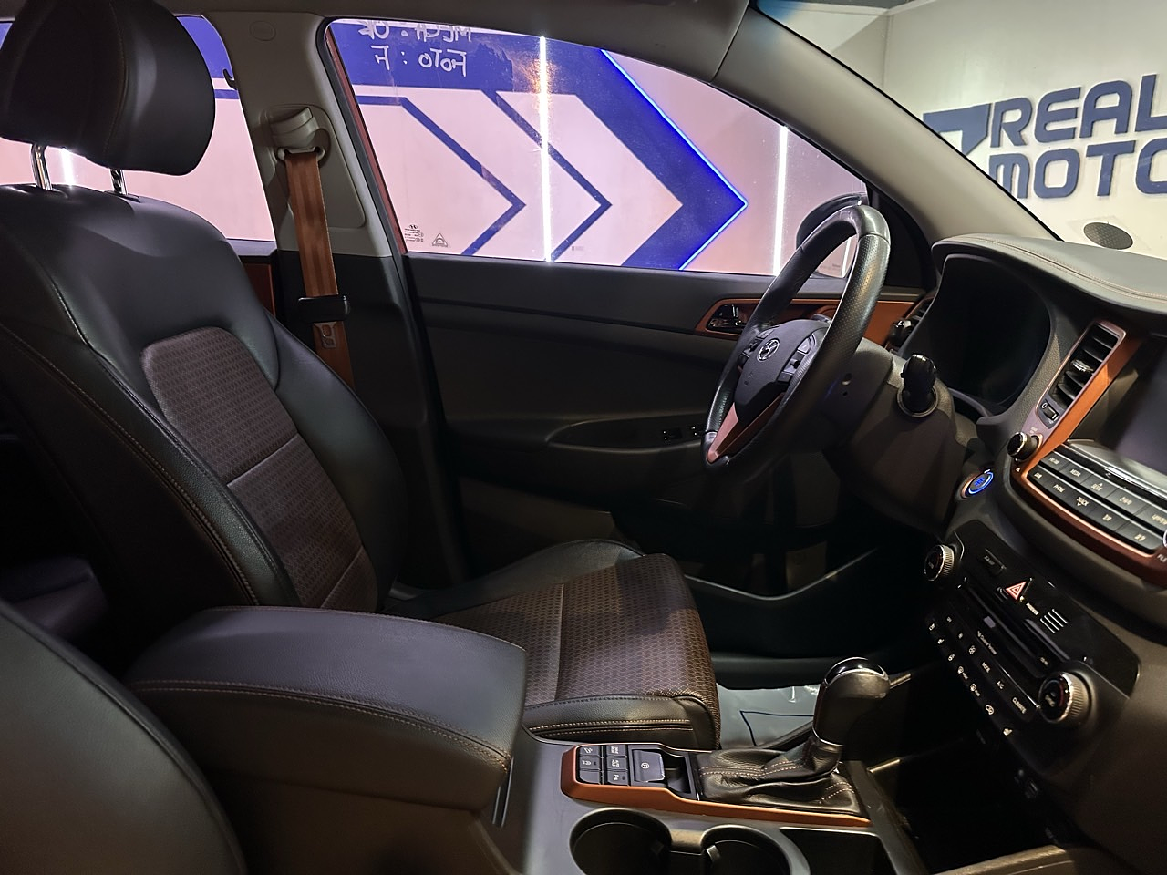  HYUNDAI TUCSON 2016 / AUTOMÁTICA  / CAMARA R / SUNROOF / DIESEL / 2WD  24