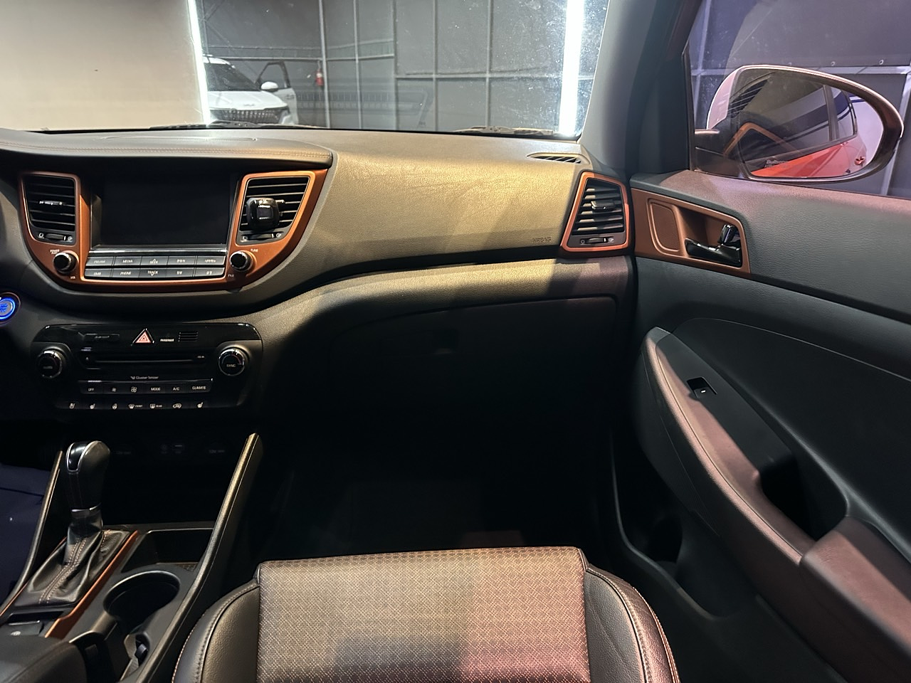  HYUNDAI TUCSON 2016 / AUTOMÁTICA  / CAMARA R / SUNROOF / DIESEL / 2WD  21