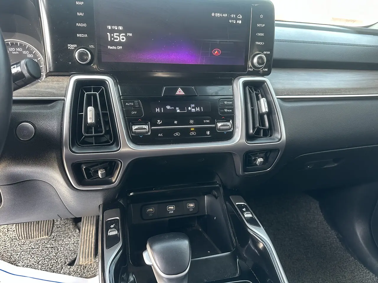 KIA SORENTO 2022 / 7PASAJEROS / CAMARA R /  DIESEL 2.2 / 2WD 18