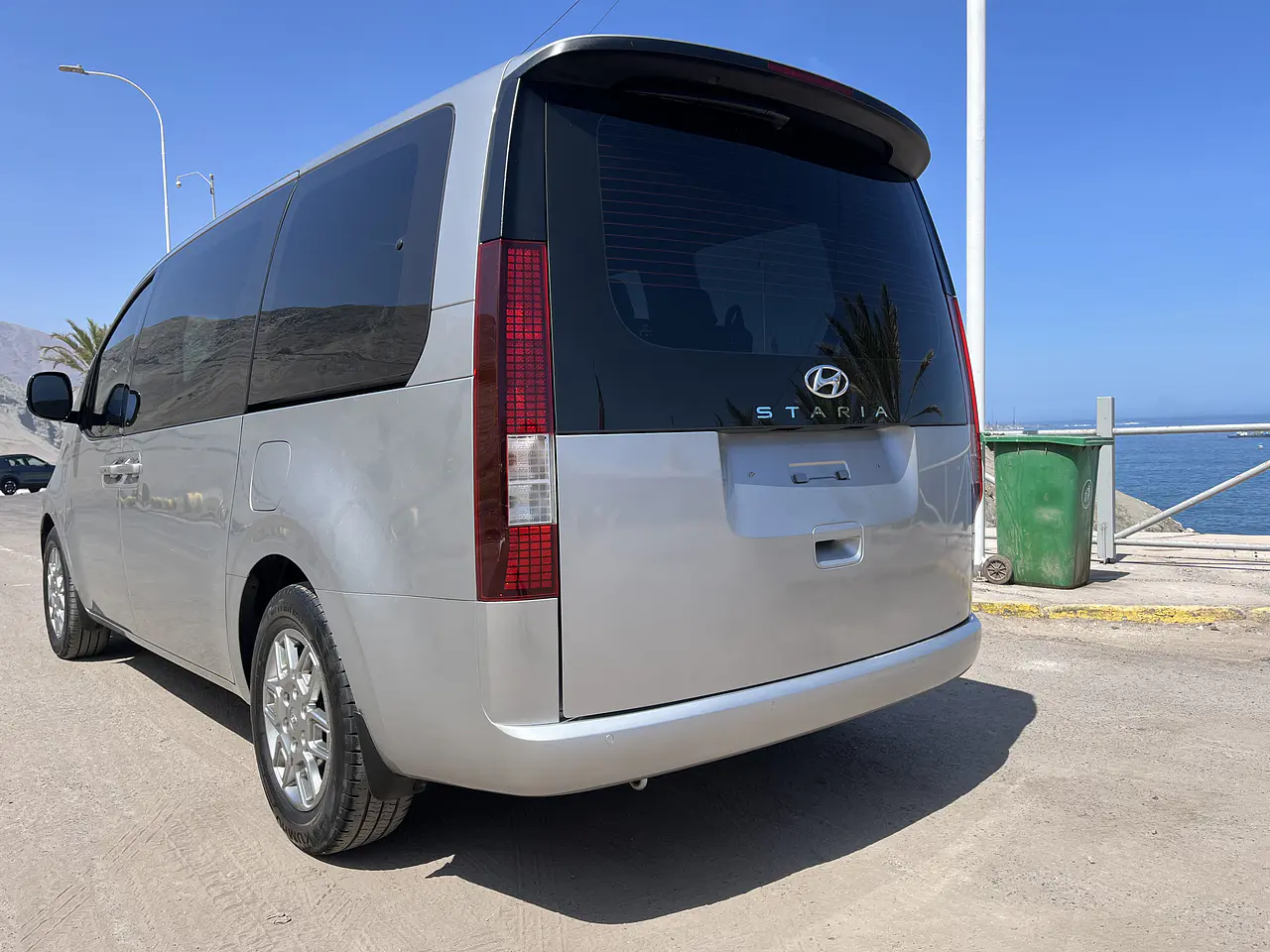 HYUNDAI STARIA 2022 / 2WD / DIESEL 2.5 / 9SEATS  6