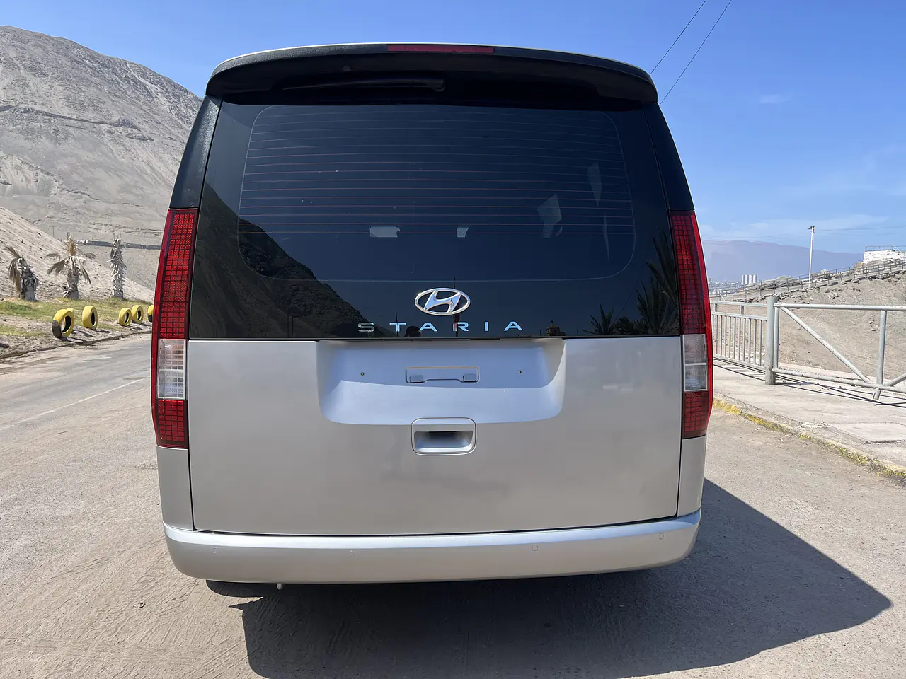HYUNDAI STARIA 2022 / 2WD / DIESEL 2.5 / 9SEATS  7