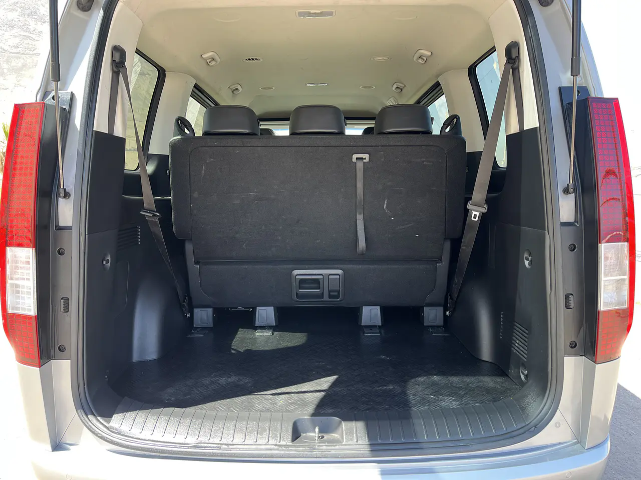 HYUNDAI STARIA 2022 / 2WD / DIESEL 2.5 / 9SEATS  26