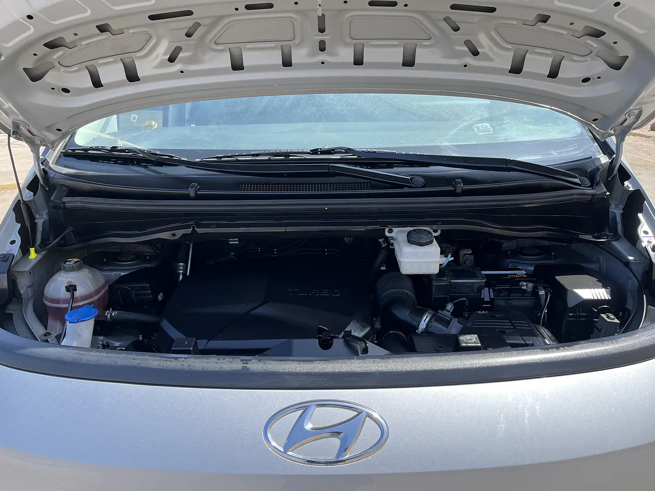 HYUNDAI STARIA 2022 / 2WD / DIESEL 2.5 / 9SEATS  28