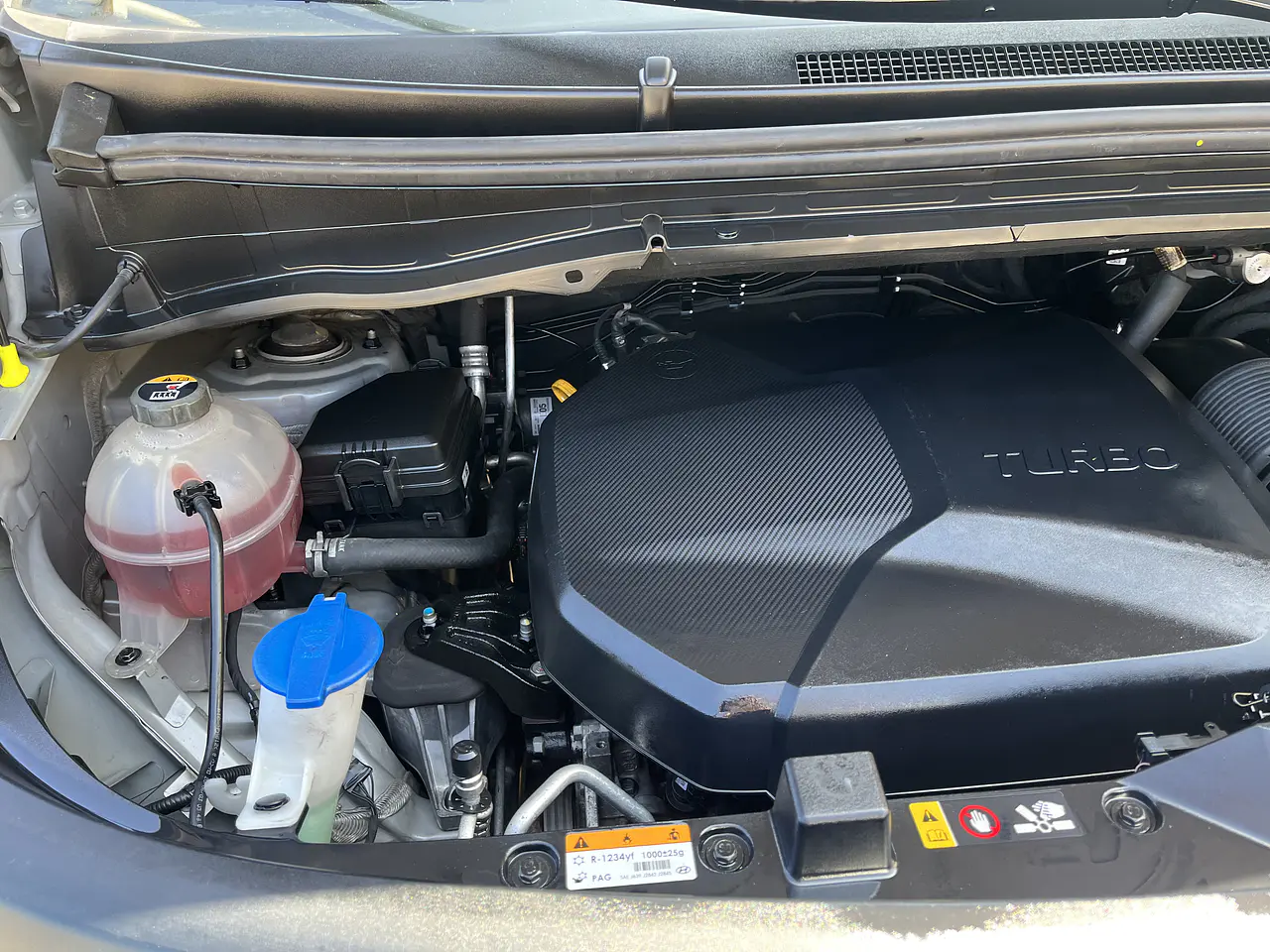 HYUNDAI STARIA 2022 / 2WD / DIESEL 2.5 / 9SEATS  29
