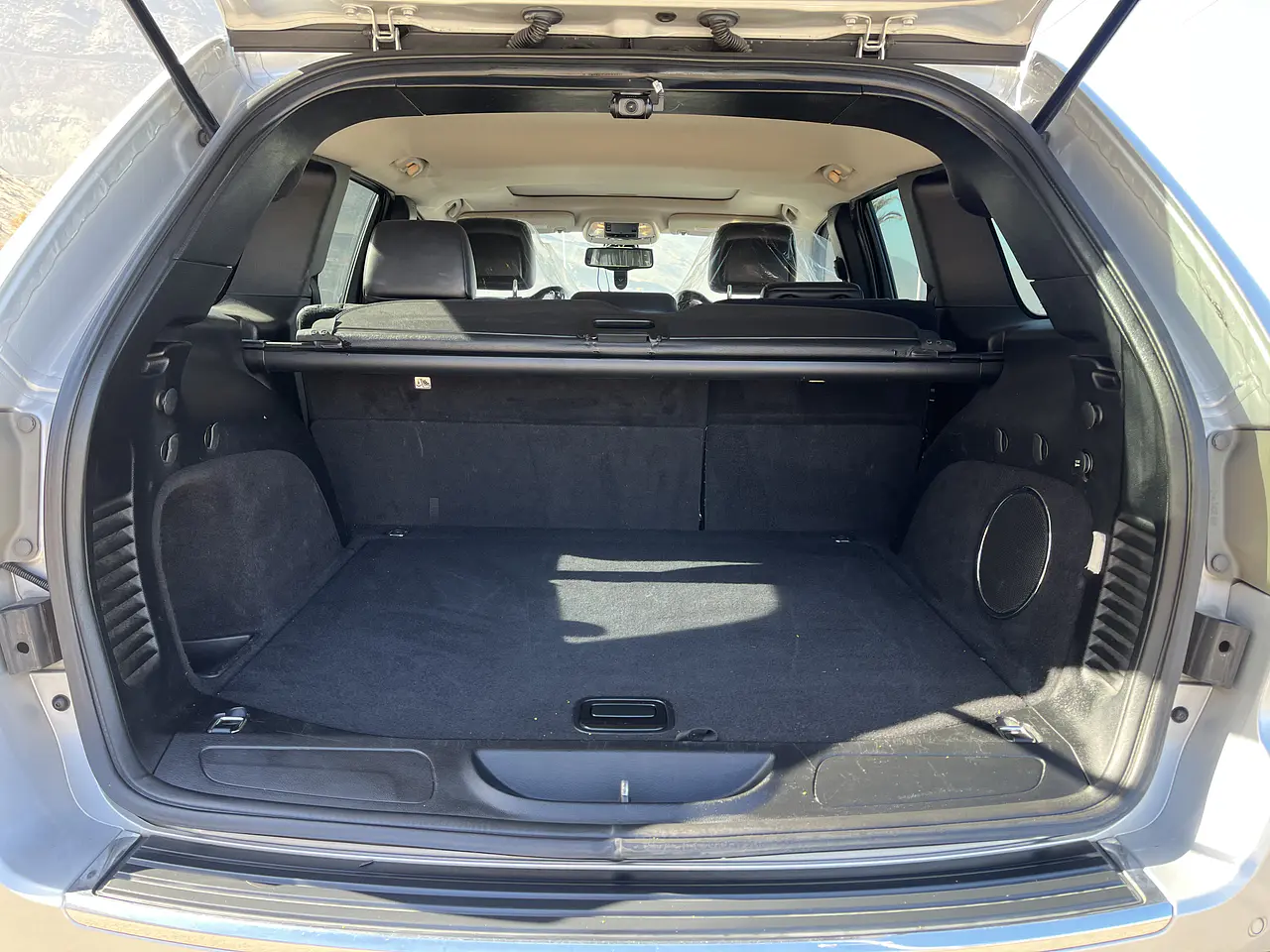 JEEP CHEROKEE 2012 / DIESEL3.0/ SUNROOF/ R.CAM / 4WD 31