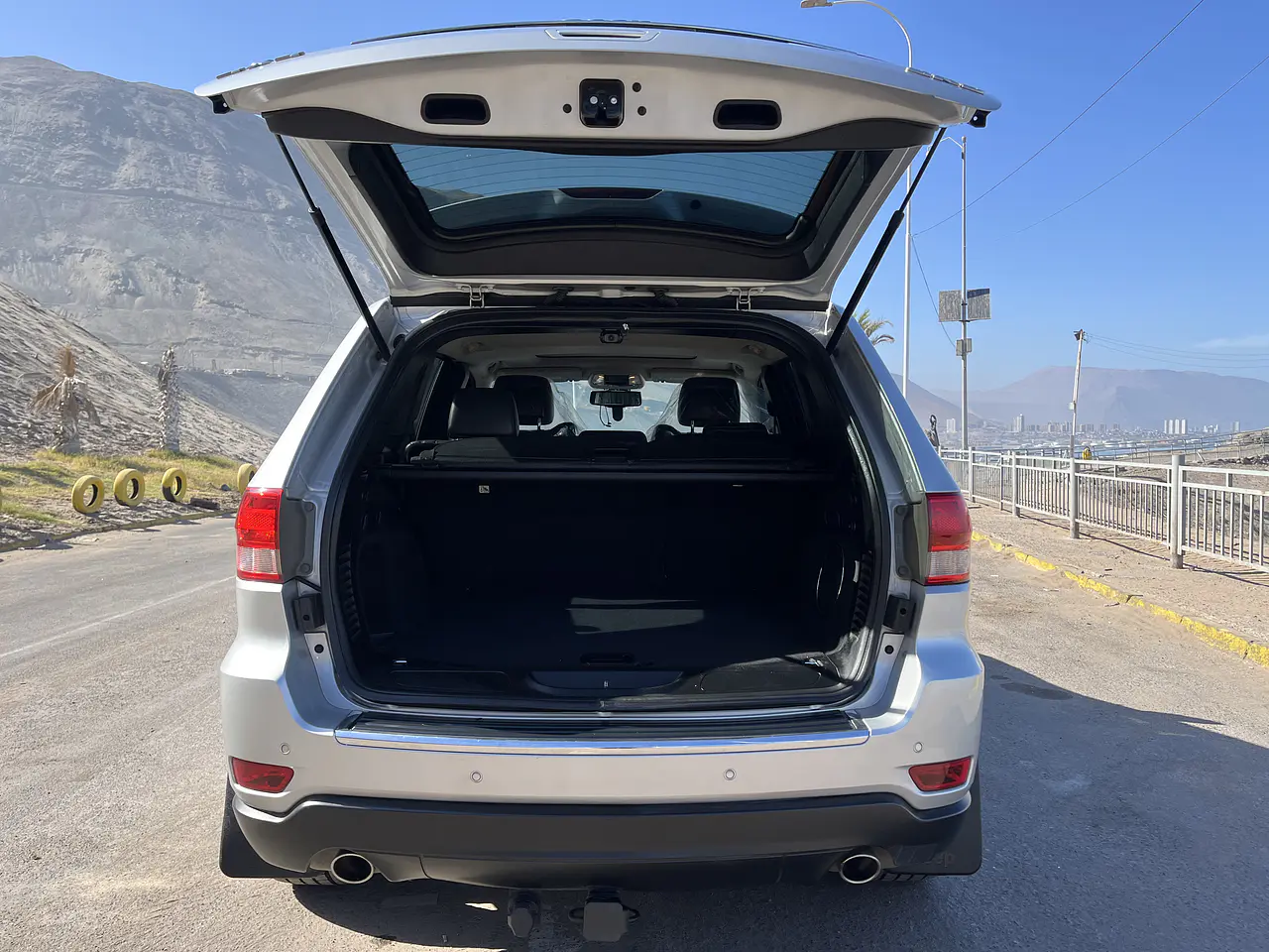 JEEP CHEROKEE 2012 / DIESEL3.0/ SUNROOF/ R.CAM / 4WD 32
