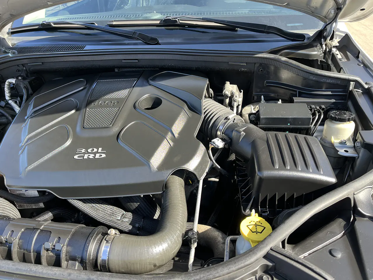 JEEP CHEROKEE 2012 / DIESEL3.0/ SUNROOF/ R.CAM / 4WD 36