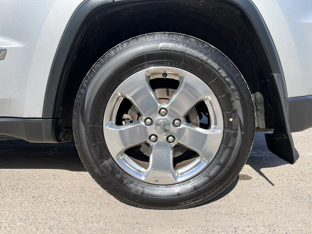 JEEP CHEROKEE 2012 / DIESEL3.0/ SUNROOF/ R.CAM / 4WD 40