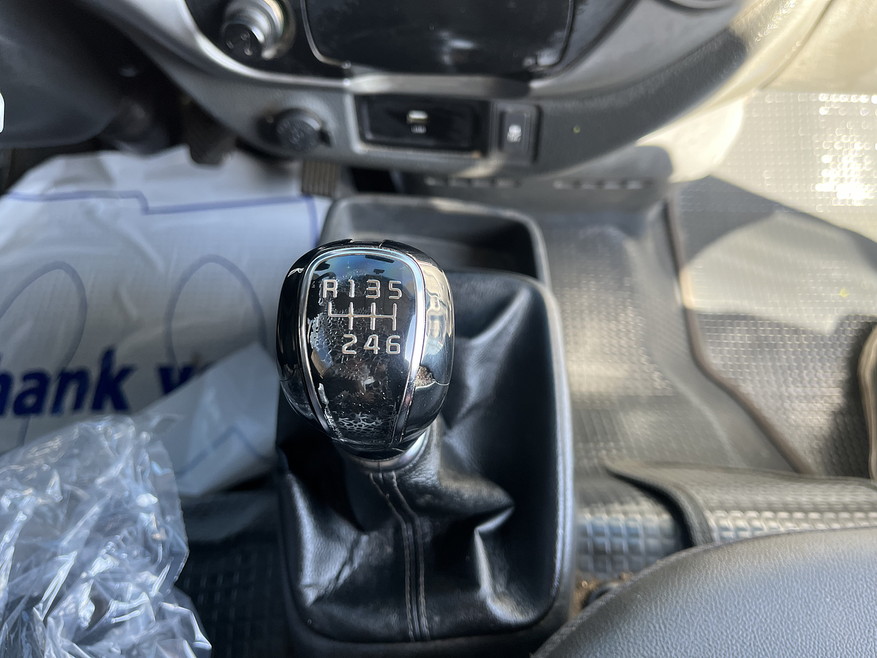 KIA BONGO3 2020 1.2T / CAMARA R / MECANICO / DIESEL 2.5 18