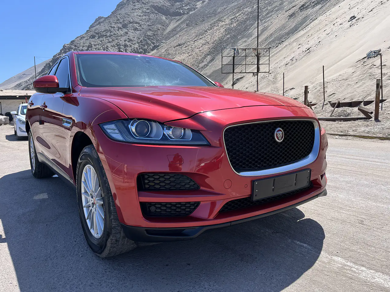 JAGUAR F-PACE 2018 / SUNROOF / SMART KEY / FULL EQUIPO / DIESEL 1
