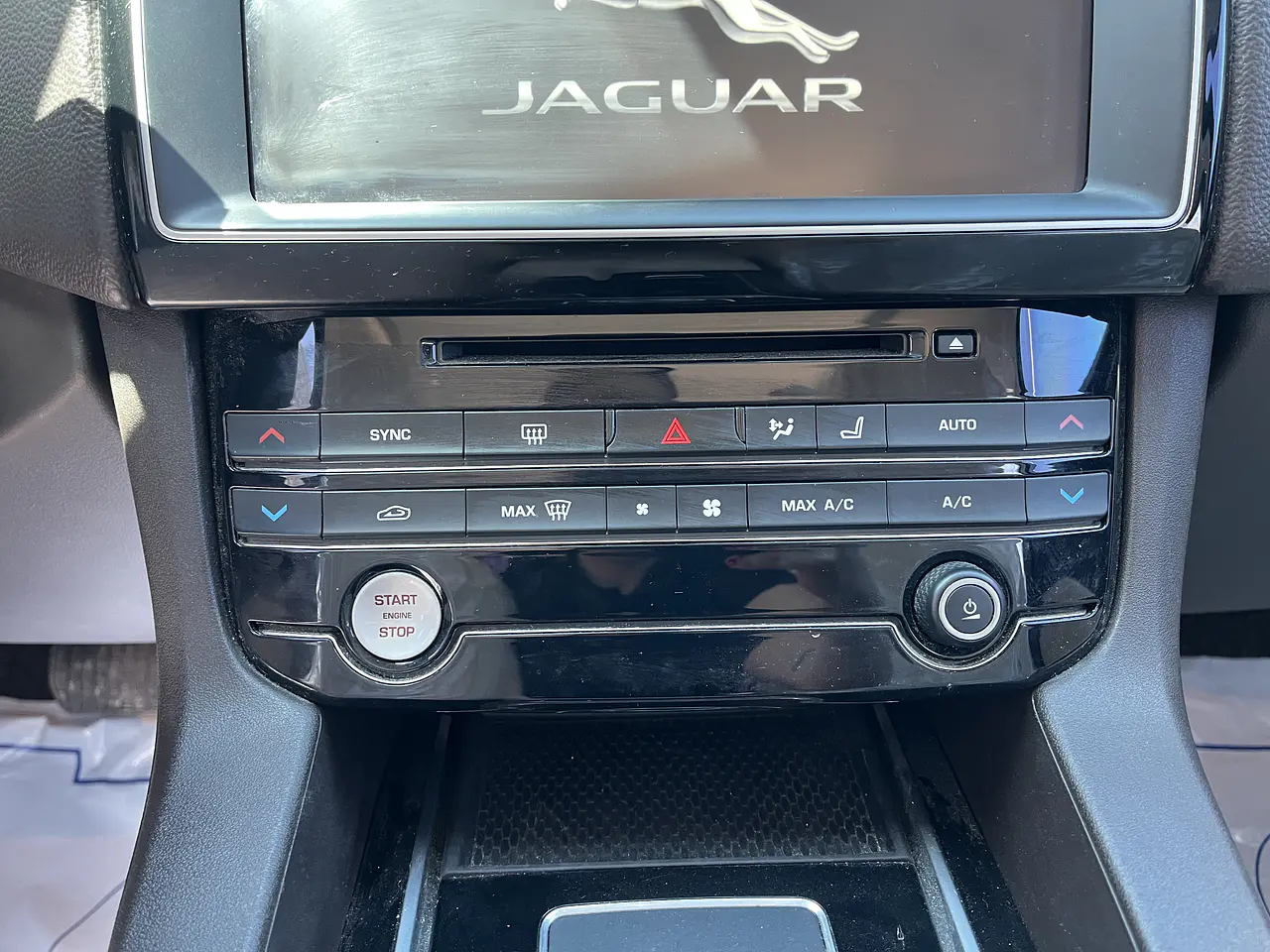 JAGUAR F-PACE 2018 / SUNROOF / SMART KEY / FULL EQUIPO / DIESEL 25