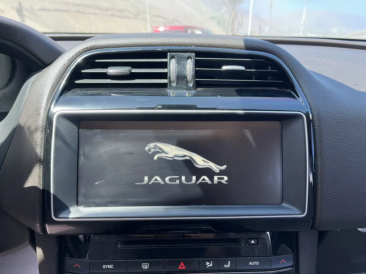 JAGUAR F-PACE 2018 / SUNROOF / SMART KEY / FULL EQUIPO / DIESEL 23