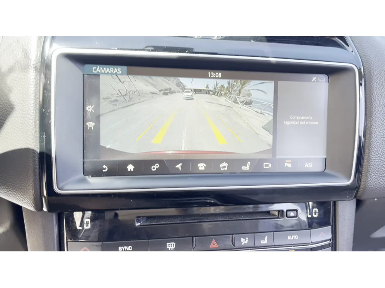 JAGUAR F-PACE 2018 / SUNROOF / SMART KEY / FULL EQUIPO / DIESEL 24