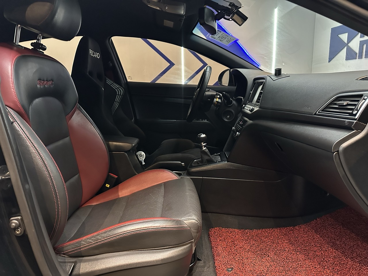 HYUNDAI AVANTE AD 2017 / GASOLINA 1,6VGT / MECANICO 28