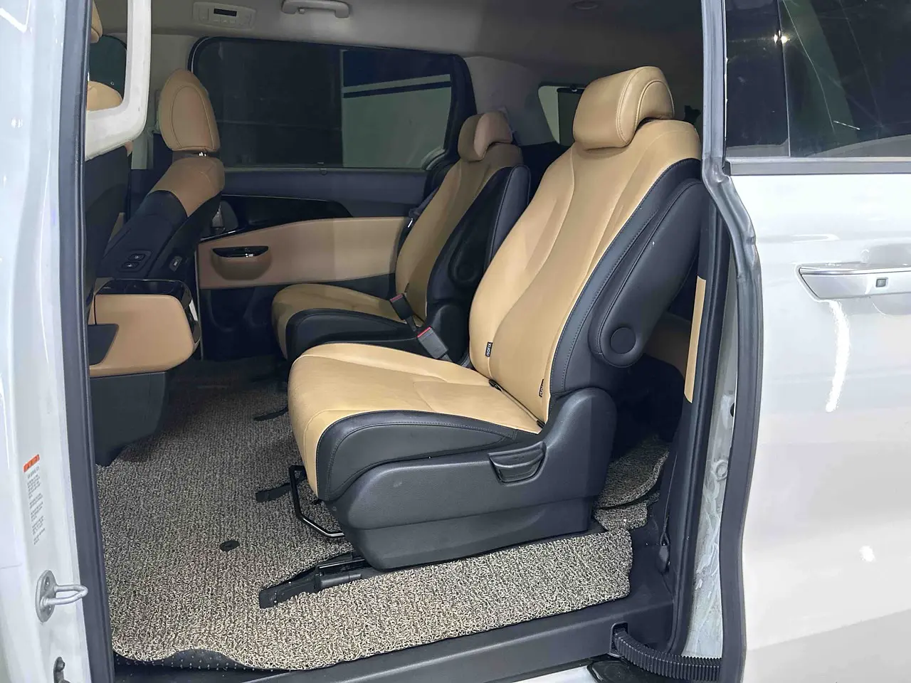 KIA CARNIVAL 2021 / 9PASAJEROS / CAMARA 360 / DIESEL 27