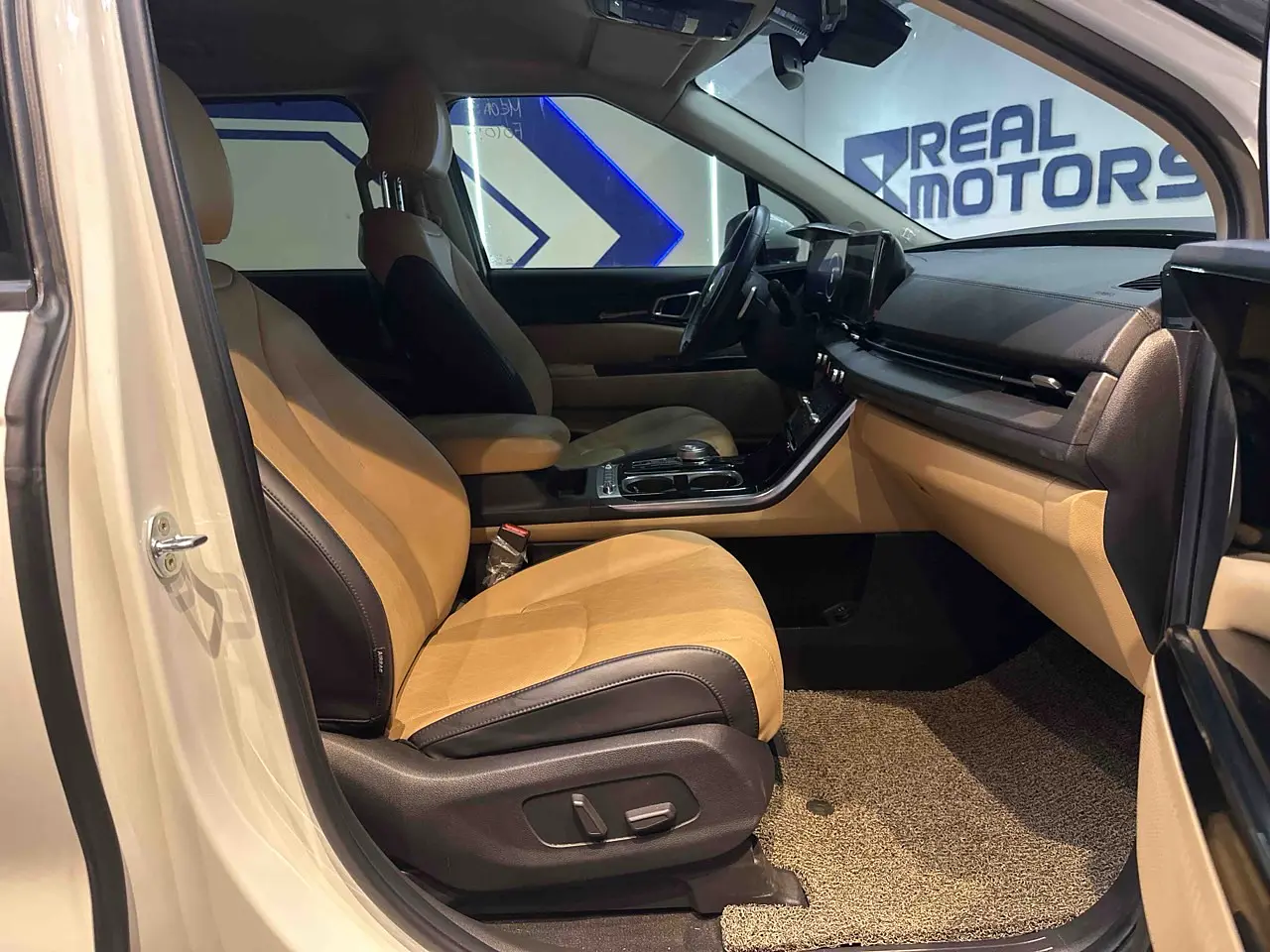 KIA CARNIVAL 2021 / 9PASAJEROS / CAMARA 360 / DIESEL 25