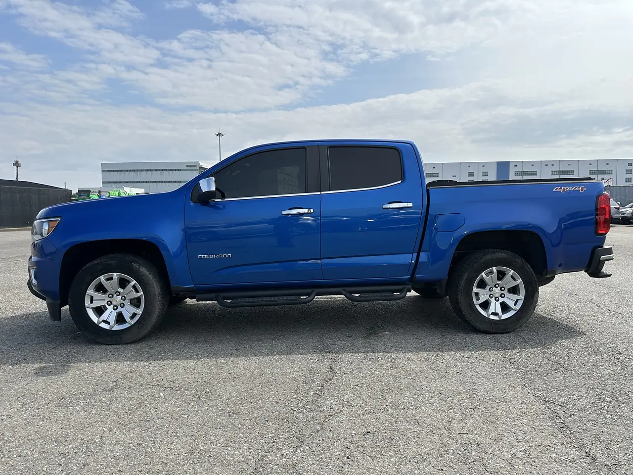 CHEVROLET COLORADO 2020 / 5PASAJEROS / GASOLINA 3.6 / CAMARA R  9