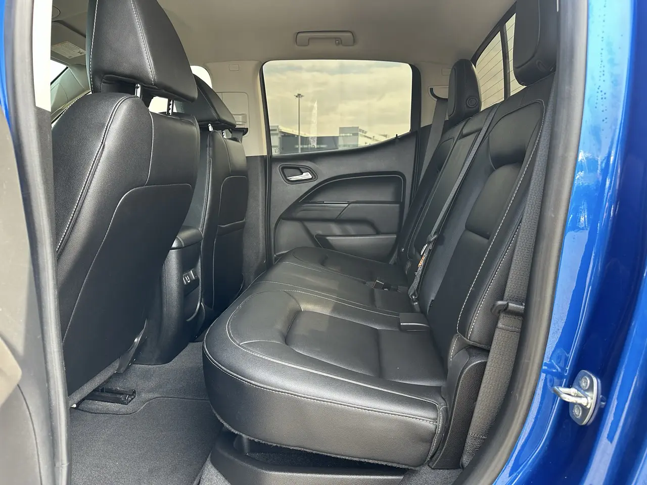 CHEVROLET COLORADO 2020 / 5PASAJEROS / GASOLINA 3.6 / CAMARA R  31