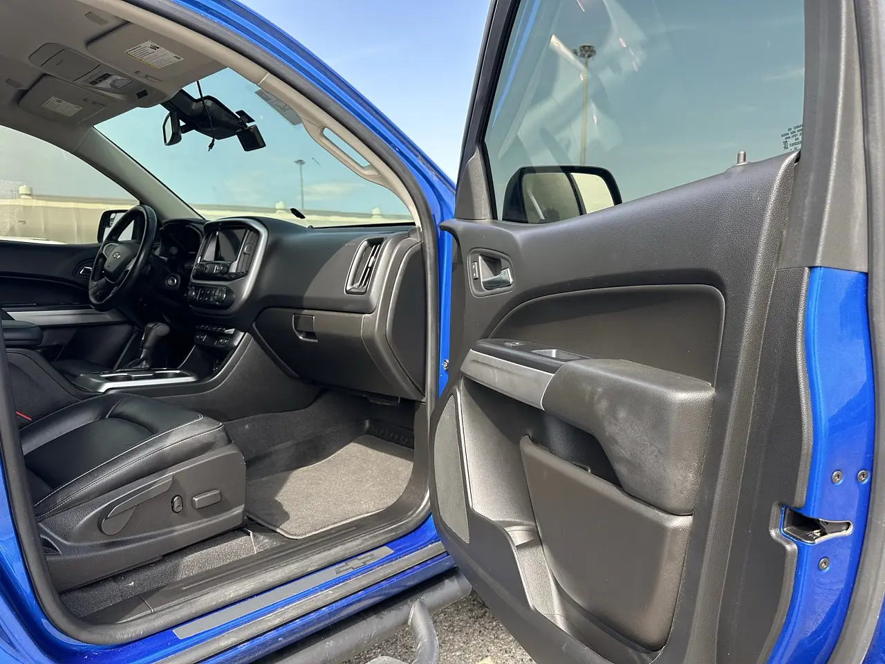 CHEVROLET COLORADO 2020 / 5PASAJEROS / GASOLINA 3.6 / CAMARA R  27