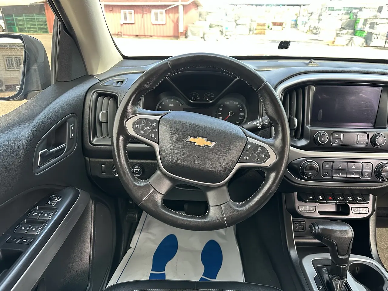 CHEVROLET COLORADO 2020 / 5PASAJEROS / GASOLINA 3.6 / CAMARA R  21