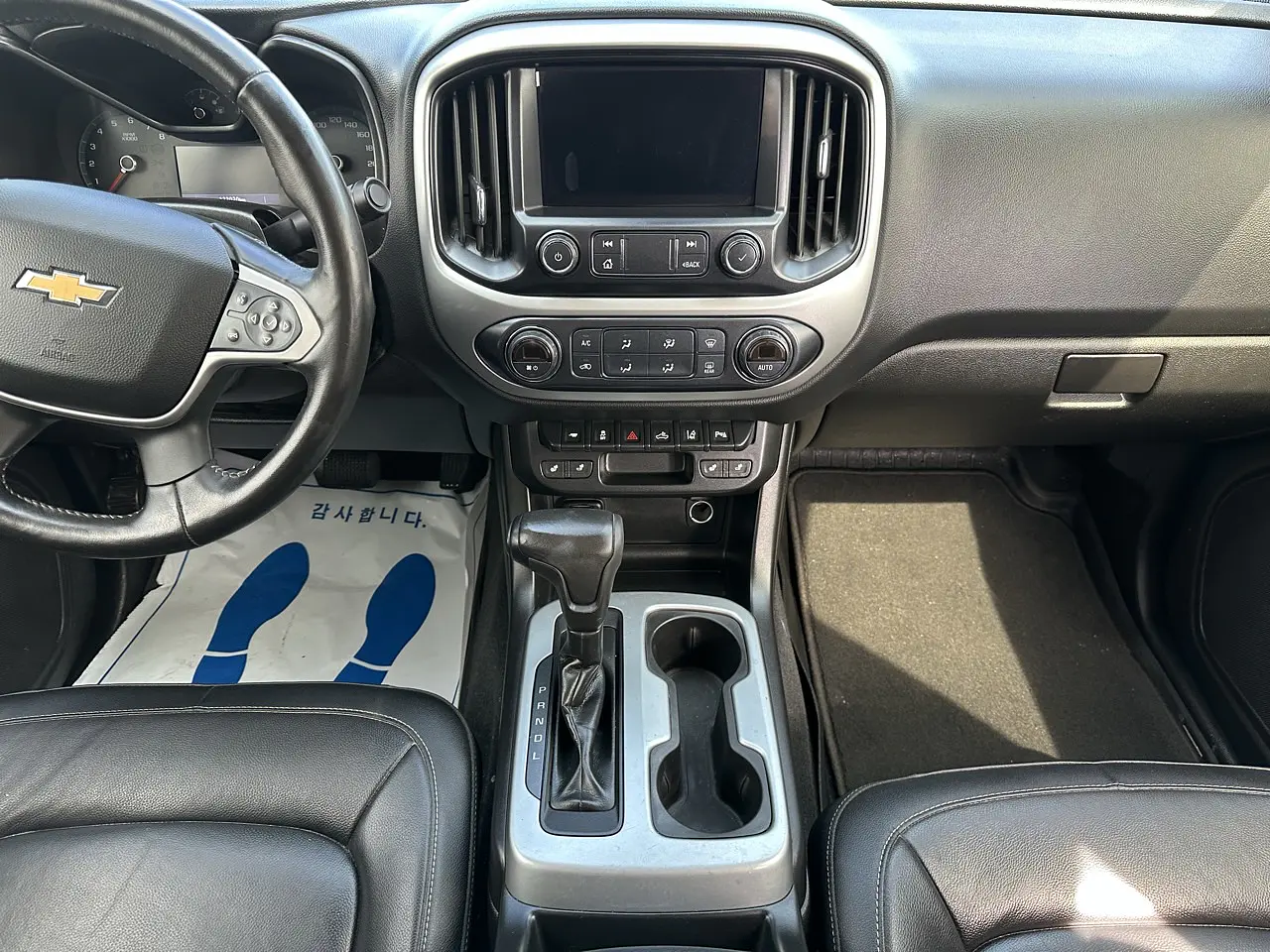 CHEVROLET COLORADO 2020 / 5PASAJEROS / GASOLINA 3.6 / CAMARA R  18