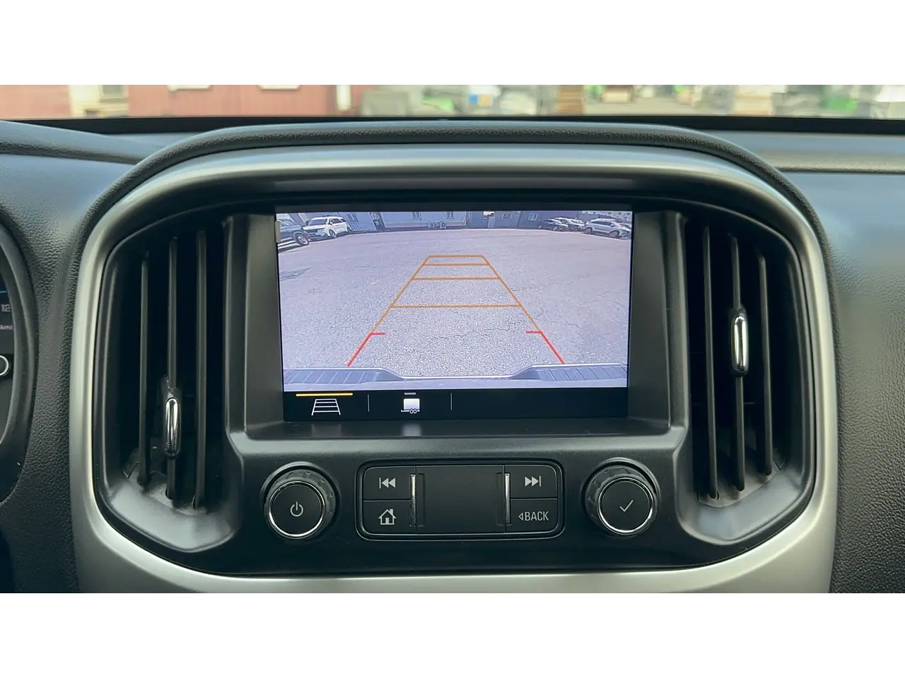 CHEVROLET COLORADO 2020 / 5PASAJEROS / GASOLINA 3.6 / CAMARA R  26