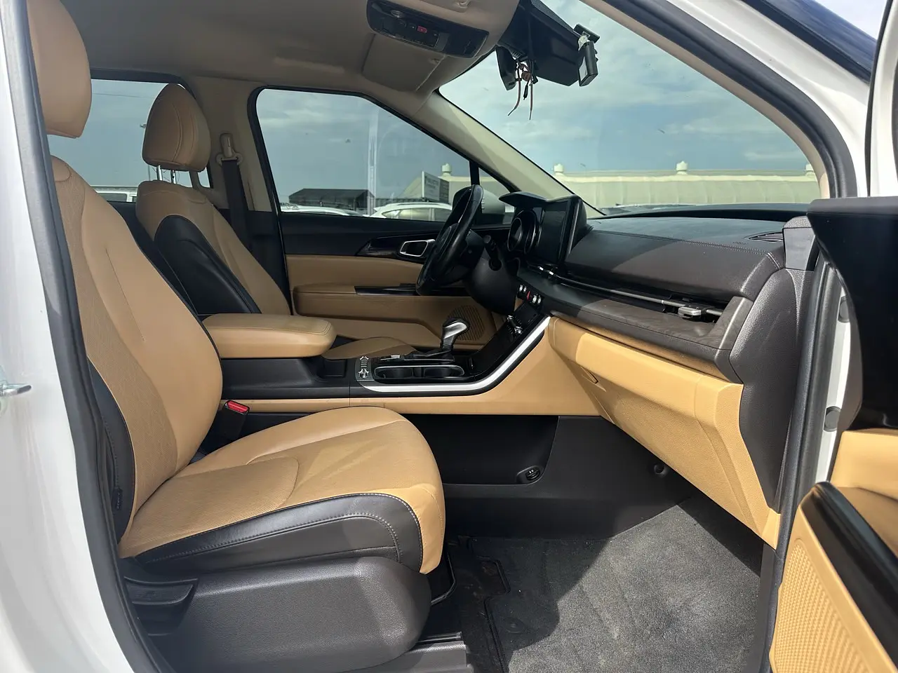 KIA CARNIVAL 2022 / 9PASAJEROS / CAMRA R / SMART KEY / DIESEL  24