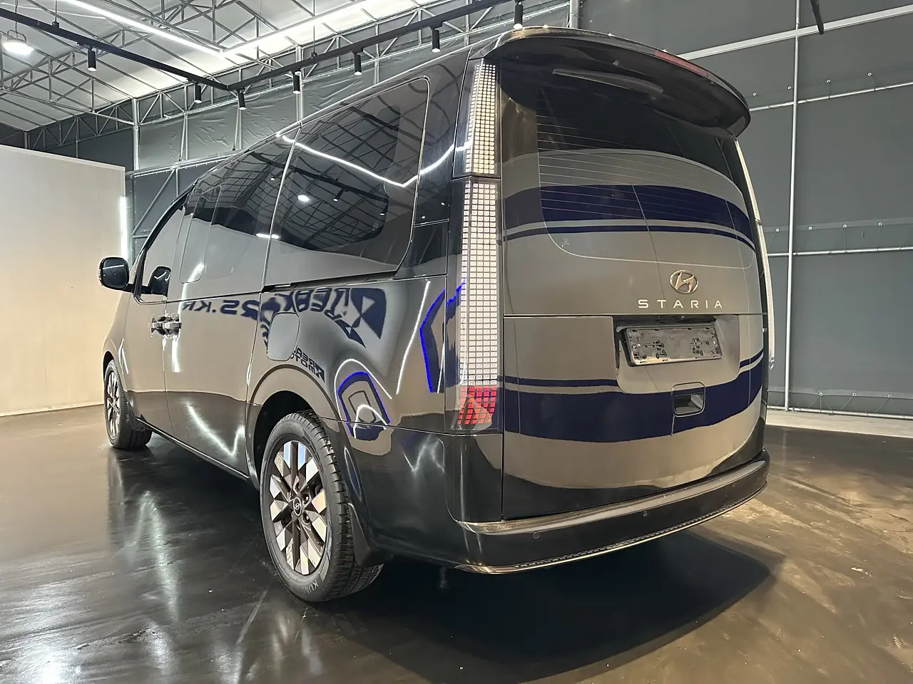 HYUNDAI STARIA 2024 / 7PASAJEROS / CÁMARA 360 /4WD / DIESEL 4