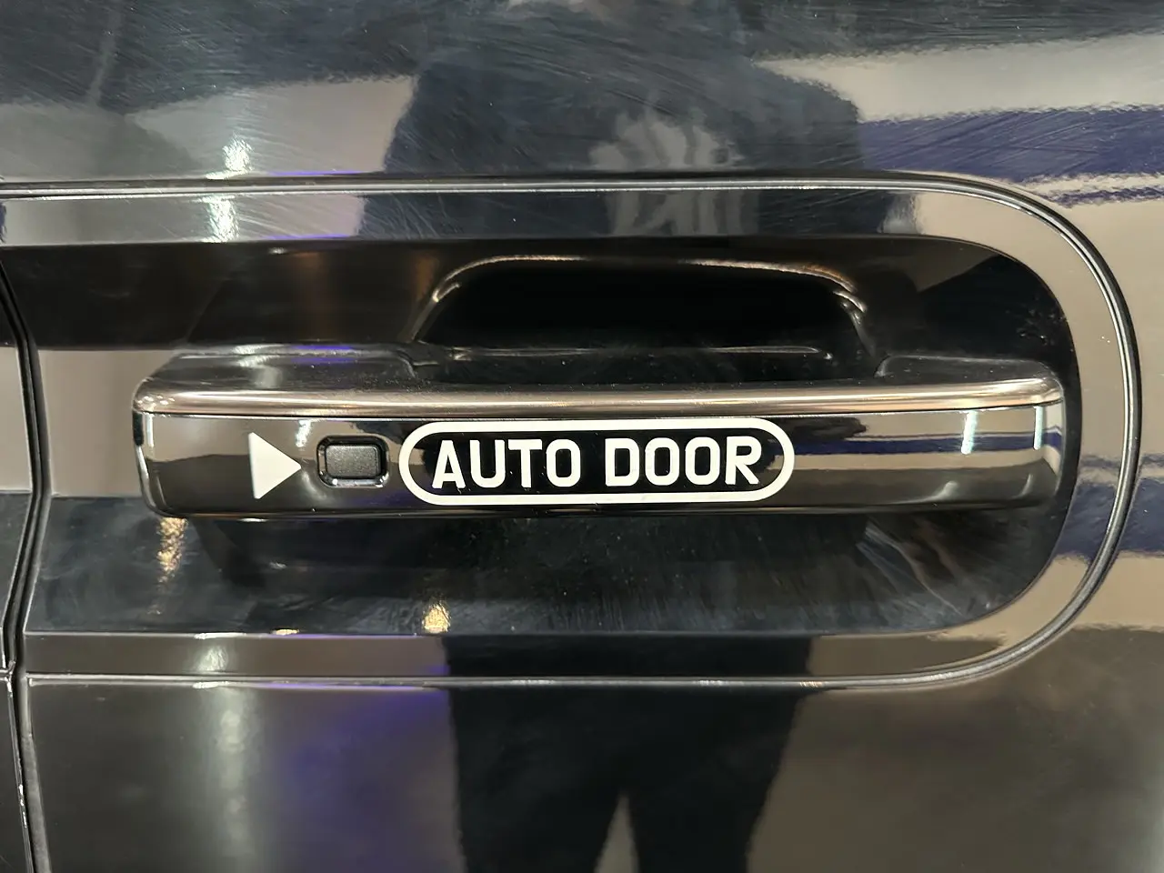 HYUNDAI STARIA 2024 / 7PASAJEROS / CÁMARA 360 /4WD / DIESEL 43