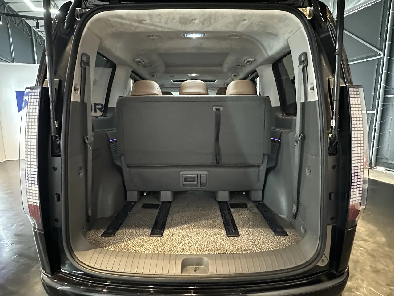 HYUNDAI STARIA 2024 / 7PASAJEROS / CÁMARA 360 /4WD / DIESEL 47