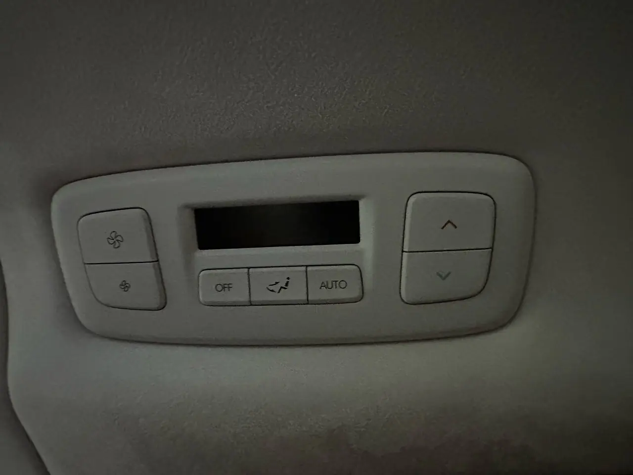 HYUNDAI STARIA 2024 / 7PASAJEROS / CÁMARA 360 /4WD / DIESEL 45