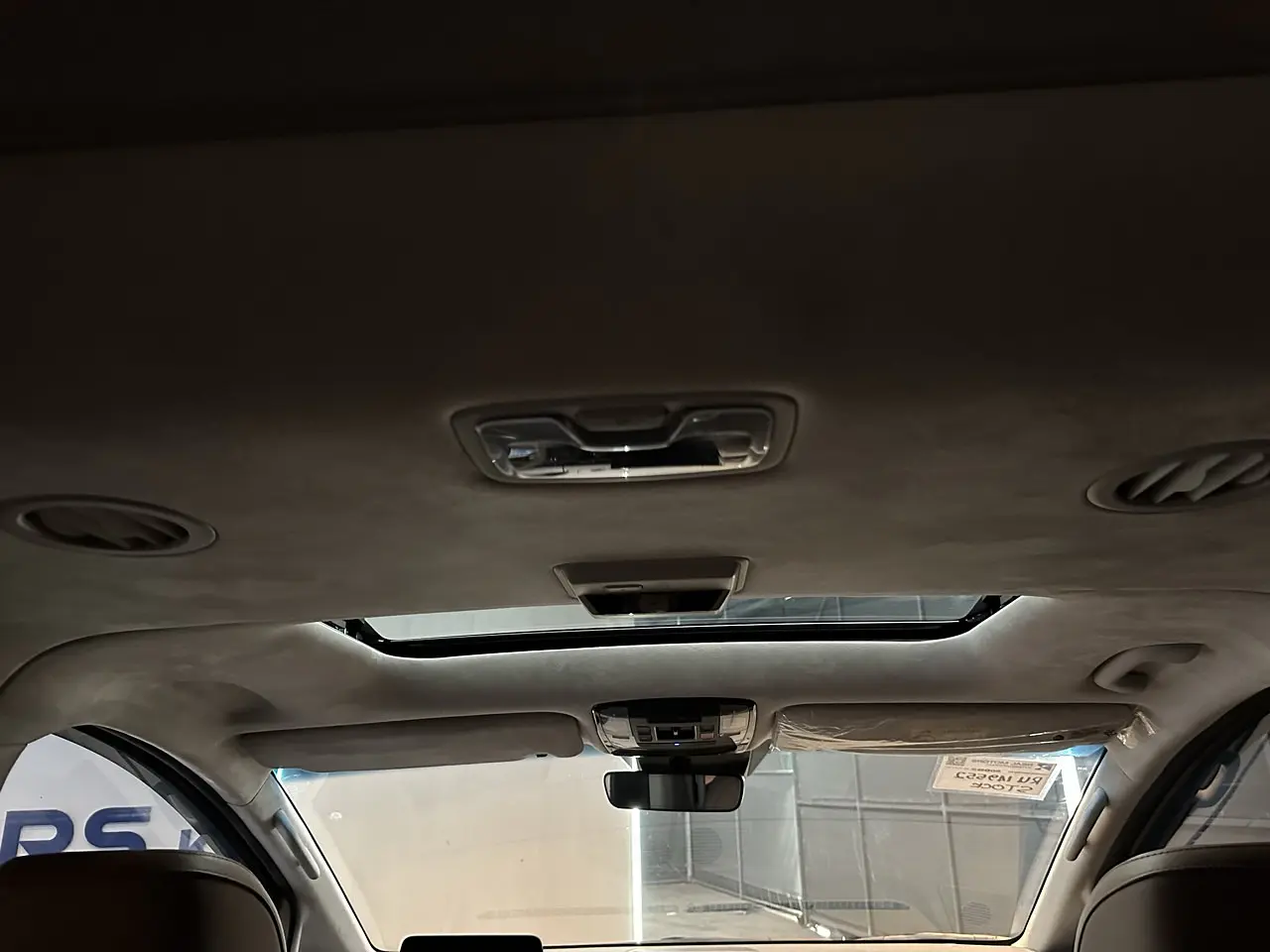 HYUNDAI STARIA 2024 / 7PASAJEROS / CÁMARA 360 /4WD / DIESEL 20