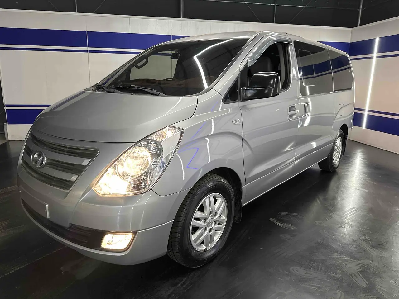 HYUNDAI STAREX 2016 / 12PASAJEROS / CAMARA R / DIESEL  3