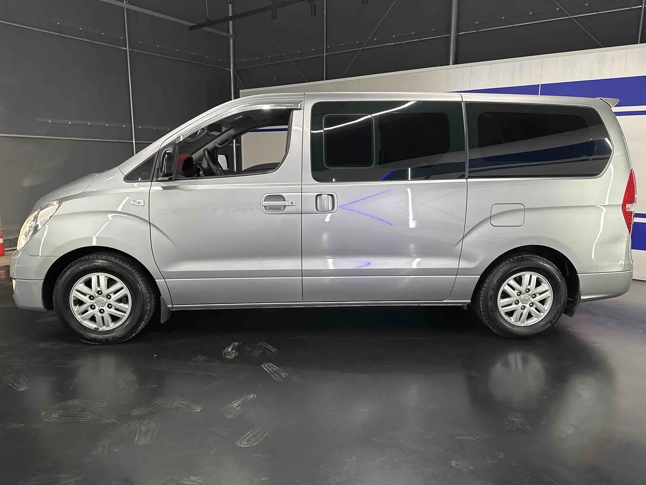 HYUNDAI STAREX 2016 / 12PASAJEROS / CAMARA R / DIESEL  6