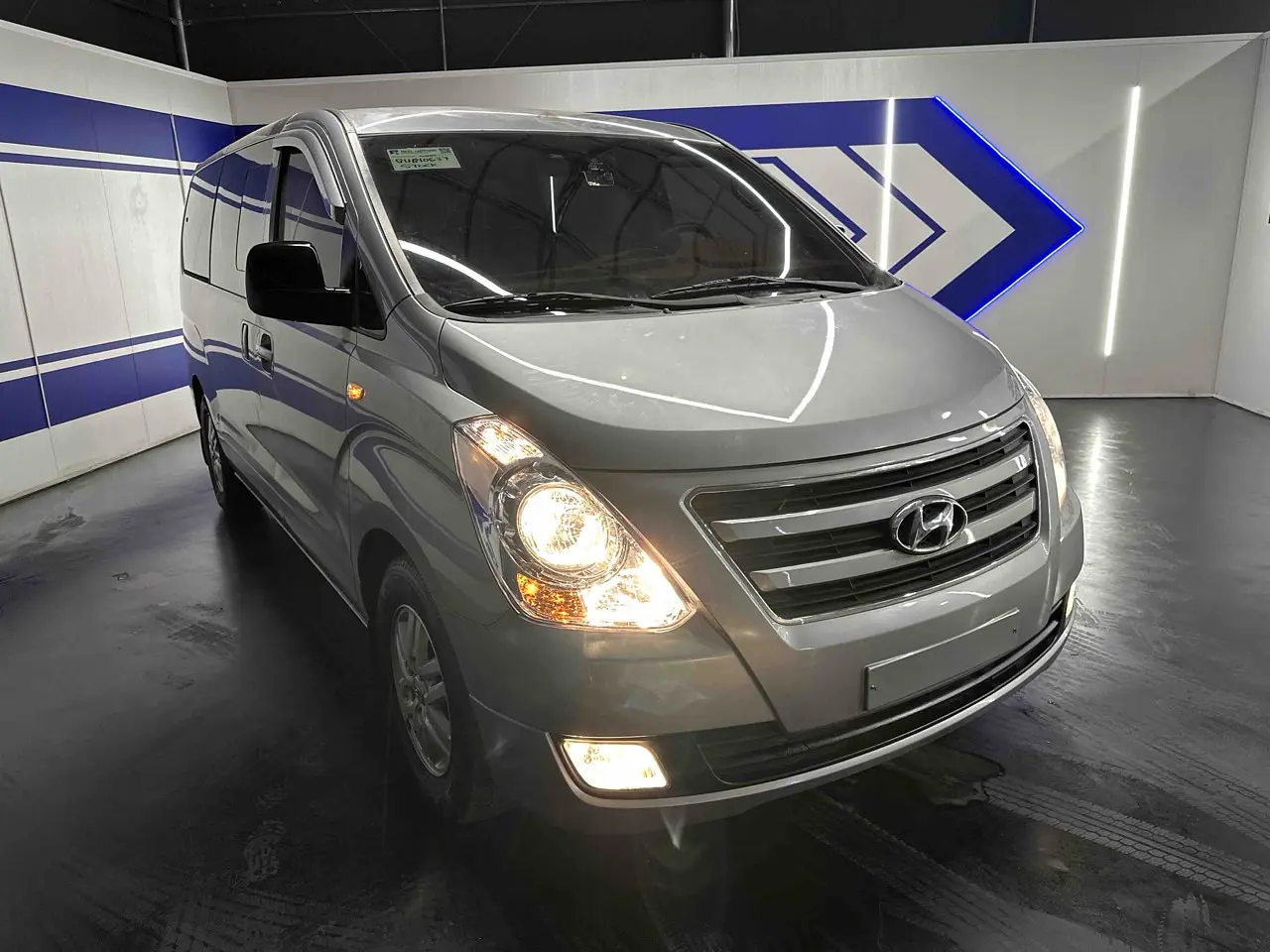 HYUNDAI STAREX 2016 / 12PASAJEROS / CAMARA R / DIESEL  1