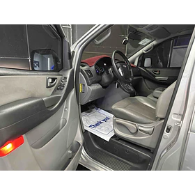 Hyundai Starex — foto 11 de 16