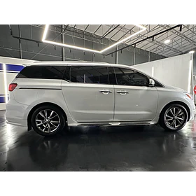 KIA New Carnival — foto 7 de 16