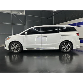 KIA New Carnival — foto 8 de 16