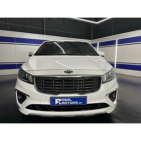 KIA New Carnival — foto 2 de 16