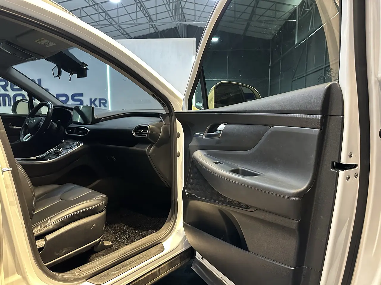 HYUNDAI NEW SANTAFE 2021 / 7PASAJEROS / CAMARA R / AUTOMATICO / DIESEL  23