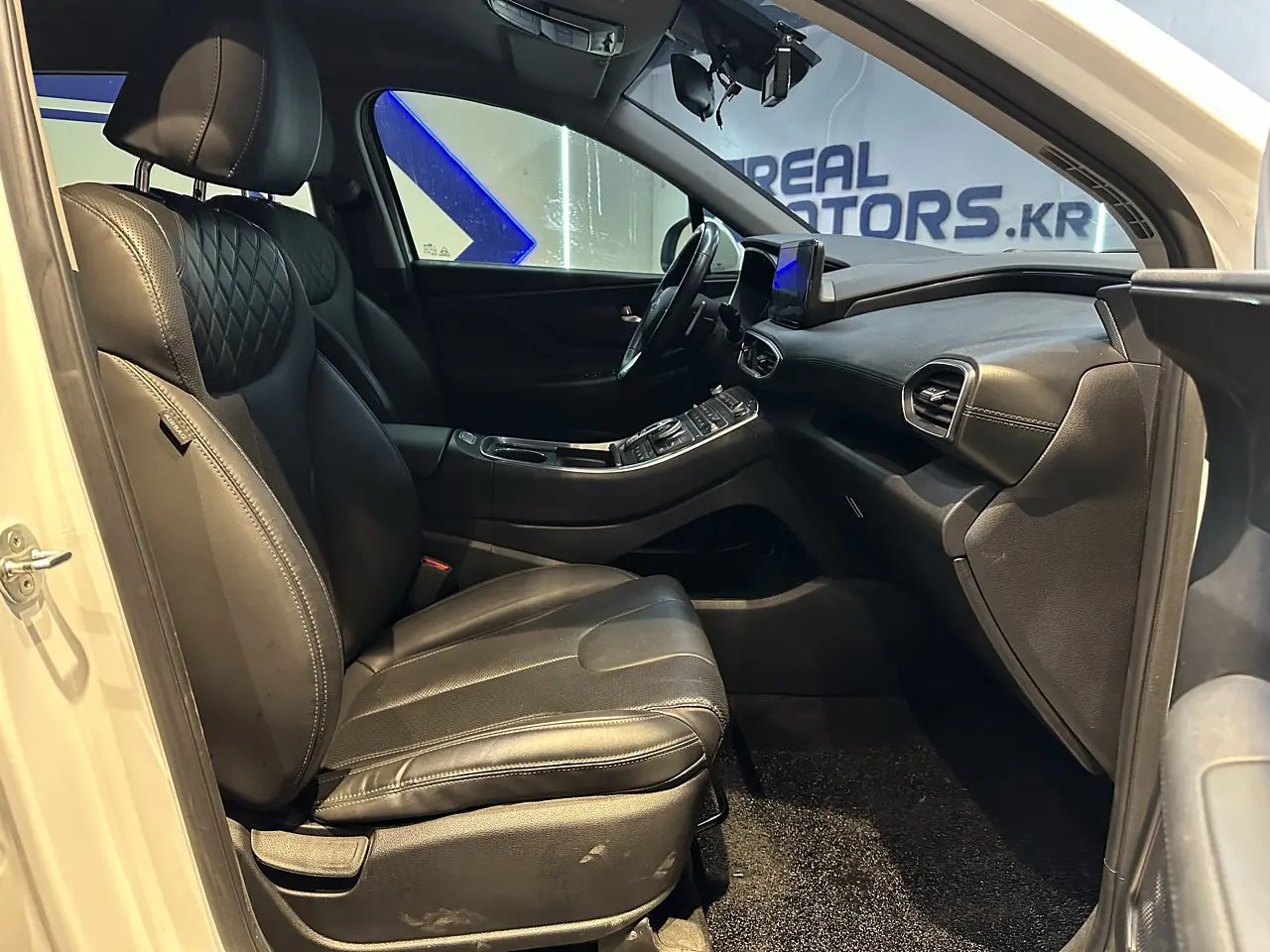 HYUNDAI NEW SANTAFE 2021 / 7PASAJEROS / CAMARA R / AUTOMATICO / DIESEL  24