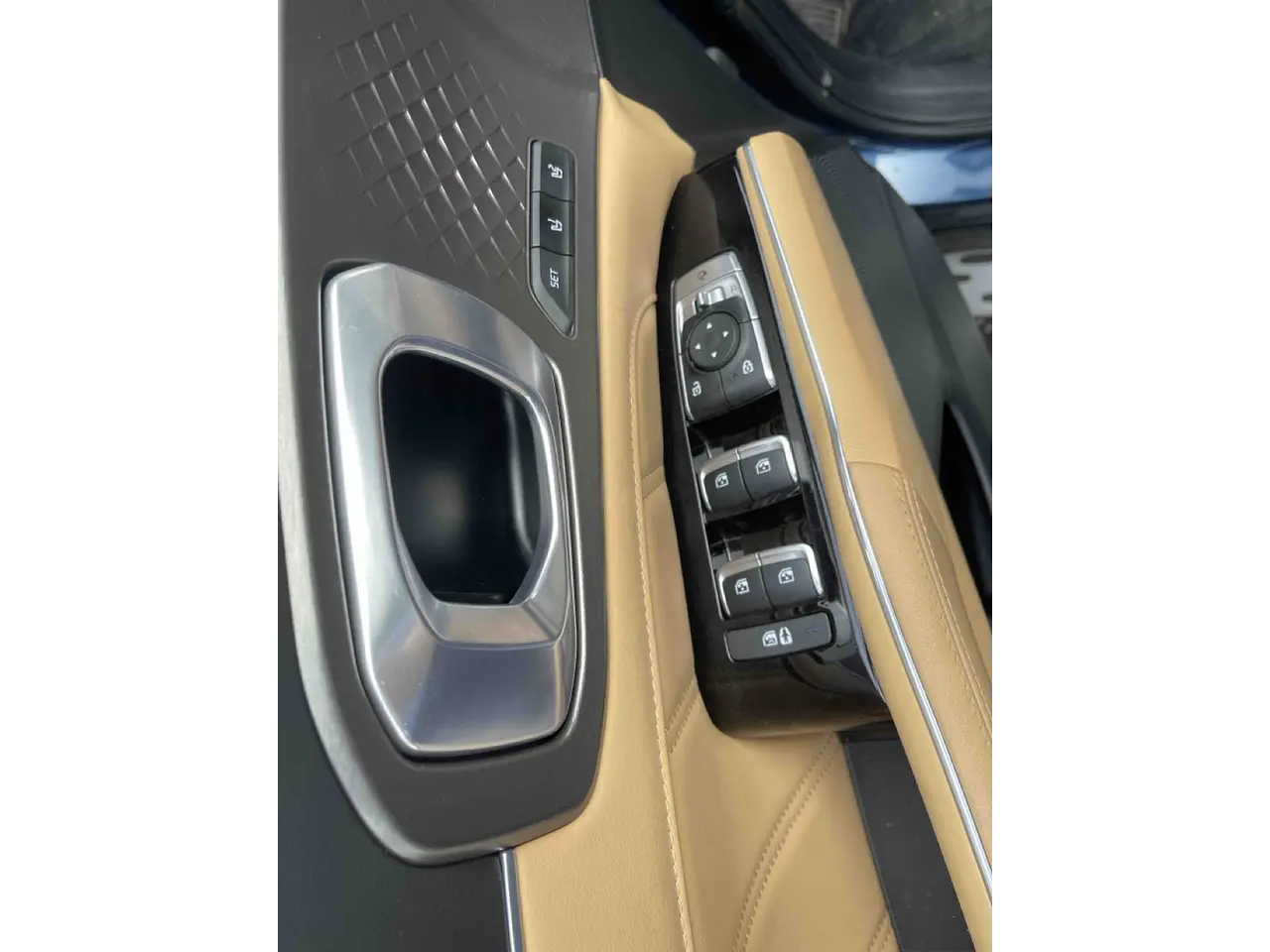 KIA SORENTO 2023 / 7PASAJEROS / CAMARA 360 / SMART KEY / DIESEL  12