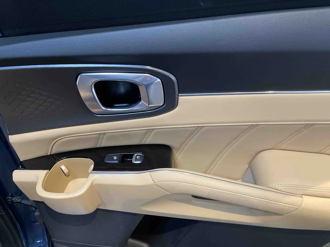 KIA SORENTO 2023 / 7PASAJEROS / CAMARA 360 / SMART KEY / DIESEL  24