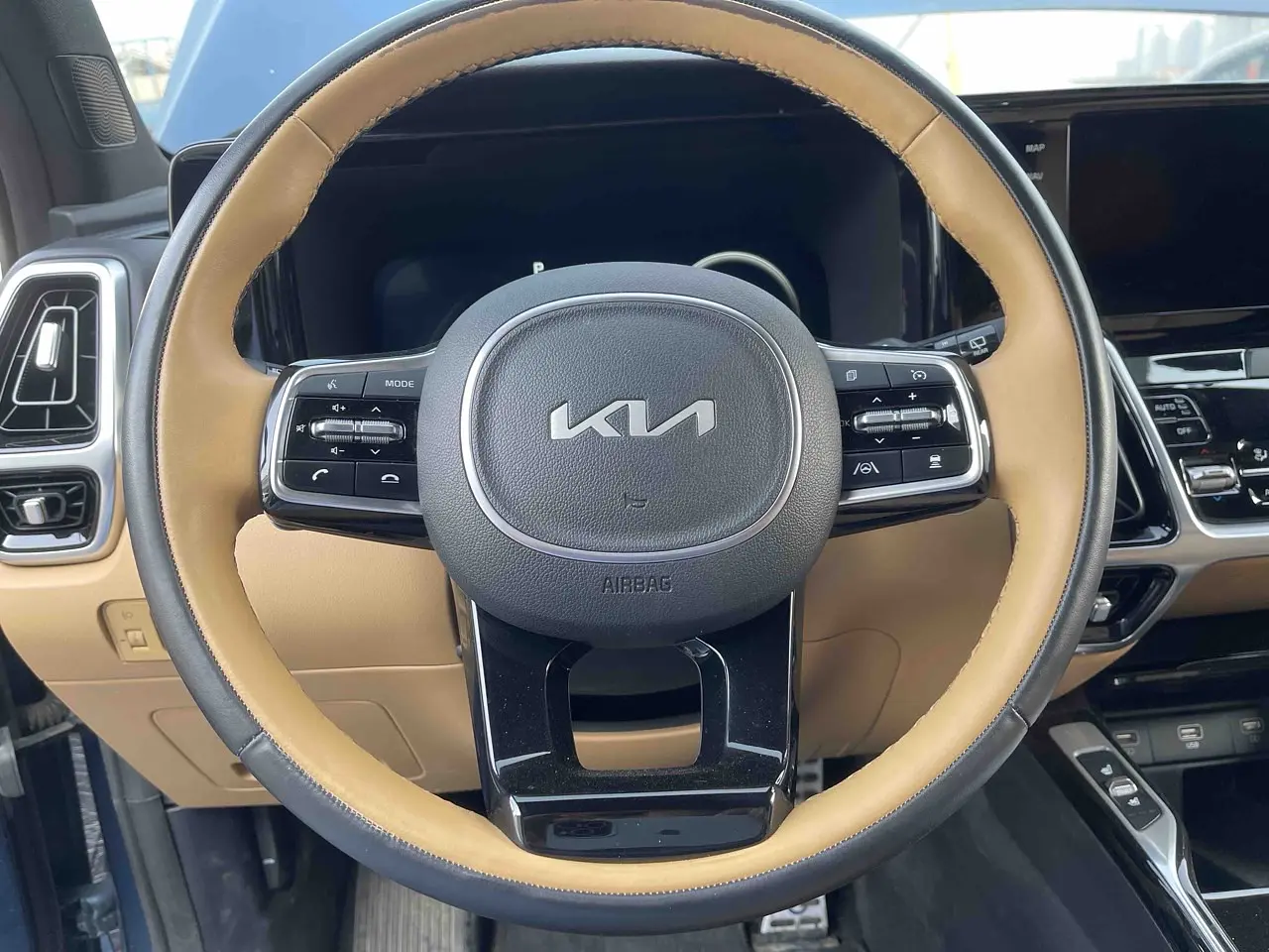 KIA SORENTO 2023 / 7PASAJEROS / CAMARA 360 / SMART KEY / DIESEL  16