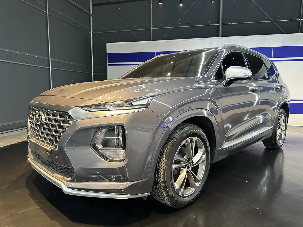 HYUNDAI SANTAFE 2019 / 7PASAJEROS / CAMARA R / AUTOMATICO / DIESEL / 4WD 3